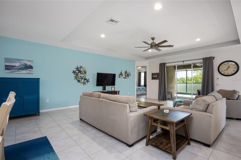 House in Port Charlotte, Florida 3 bedrooms, 222.59 sq.m. № 1899631 - photo 11