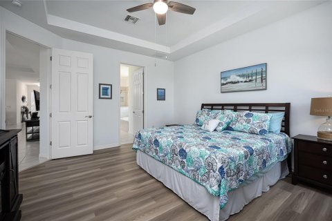 House in Port Charlotte, Florida 3 bedrooms, 222.59 sq.m. № 1899631 - photo 22