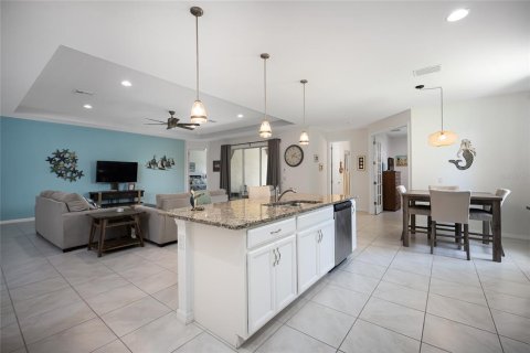 House in Port Charlotte, Florida 3 bedrooms, 222.59 sq.m. № 1899631 - photo 15