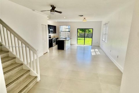 Adosado en alquiler en Homestead, Florida, 3 dormitorios, 140.65 m2 № 1848751 - foto 4