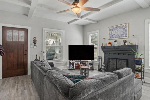 House in Kissimmee, Florida 3 bedrooms, 138.24 sq.m. № 2302344 - photo 11