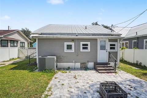 House in Kissimmee, Florida 3 bedrooms, 138.24 sq.m. № 2302344 - photo 28