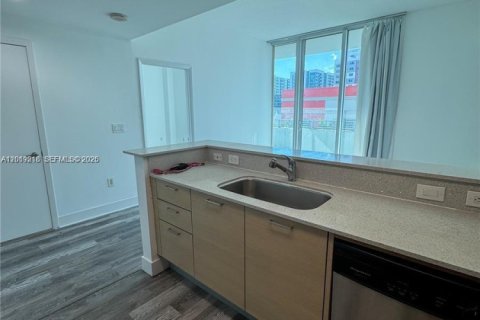 Купить кондоминиум в Майами, Флорида 1 спальня, 63.08м2, № 2256658 - фото 6