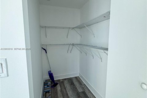 Купить кондоминиум в Майами, Флорида 1 спальня, 63.08м2, № 2256658 - фото 8
