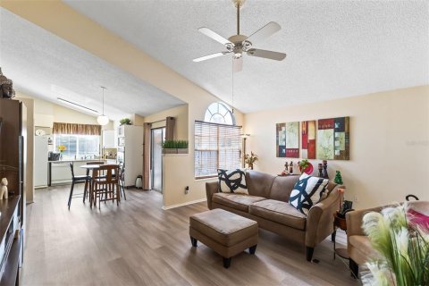Villa ou maison à vendre à Orlando, Floride: 3 chambres, 109.44 m2 № 2142780 - photo 6