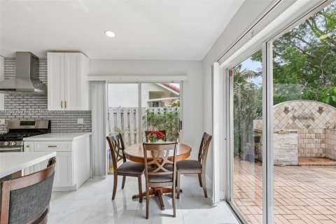 Villa ou maison à vendre à Plantation, Floride: 4 chambres, 170.01 m2 № 2244111 - photo 13