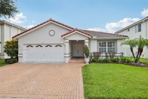 Villa ou maison à vendre à Plantation, Floride: 4 chambres, 170.01 m2 № 2244111 - photo 3