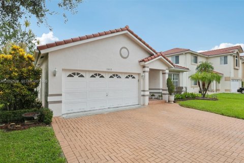 Villa ou maison à vendre à Plantation, Floride: 4 chambres, 170.01 m2 № 2244111 - photo 7