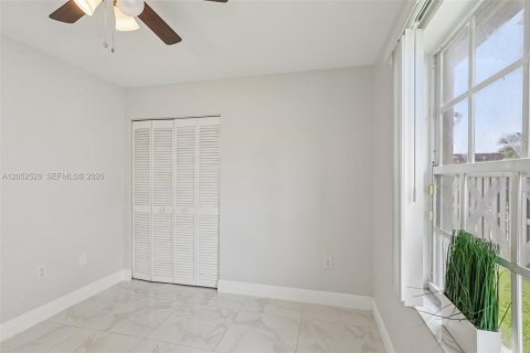 Villa ou maison à vendre à Plantation, Floride: 4 chambres, 170.01 m2 № 2244111 - photo 28