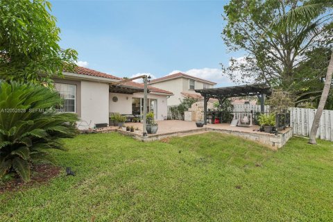 Villa ou maison à vendre à Plantation, Floride: 4 chambres, 170.01 m2 № 2244111 - photo 5