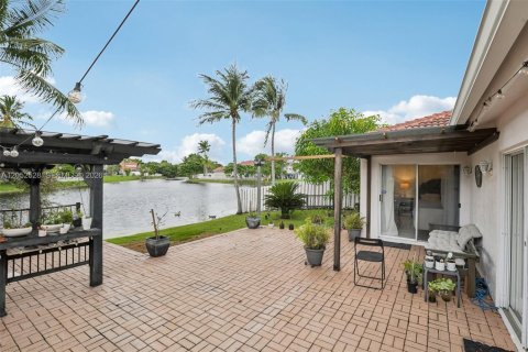 Villa ou maison à Plantation, Floride 4 chambres, 170.01 m2 № 2244111