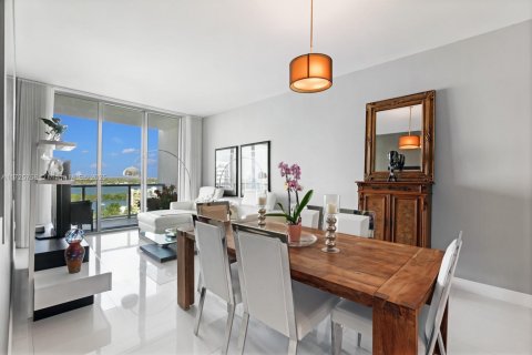 Condominio en venta en North Bay Village, Florida, 2 dormitorios, 130.99 m2 № 1763355 - foto 5