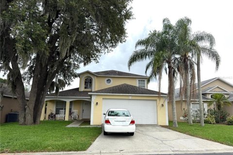 House in Davenport, Florida 3 bedrooms, 180.14 sq.m. № 1911827 - photo 1