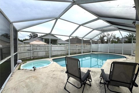 House in Davenport, Florida 3 bedrooms, 180.14 sq.m. № 1911827 - photo 15