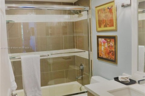 Condominio en alquiler en Key Biscayne, Florida, 3 dormitorios, 185.9 m2 № 1934125 - foto 18