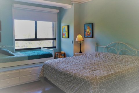 Condominio en alquiler en Key Biscayne, Florida, 3 dormitorios, 185.9 m2 № 1934125 - foto 12