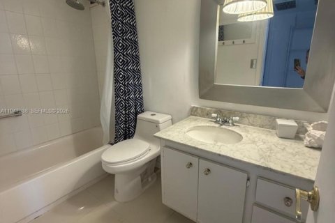 Снять в аренду квартиру в Майами-Бич, Флорида 2 спальни, 140.75м2, № 2003528 - фото 9