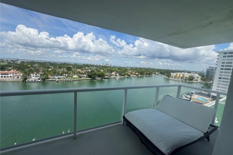 Снять в аренду квартиру в Майами-Бич, Флорида 2 спальни, 140.75м2, № 2003528 - фото 4