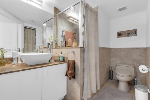 Купить виллу или дом в Дорал, Флорида 4 спальни, 213.95м2, № 1931527 - фото 28