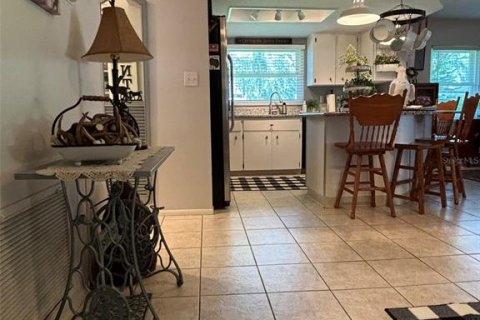 House in New Port Richey, Florida 2 bedrooms, 145.3 sq.m. № 1885645 - photo 28