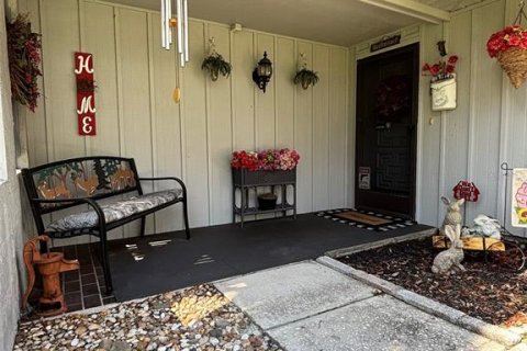 House in New Port Richey, Florida 2 bedrooms, 145.3 sq.m. № 1885645 - photo 5
