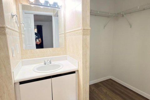 Copropriété à louer à Miami, Floride: 2 chambres, 92.9 m2 № 2240860 - photo 7