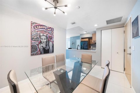 Copropriété à vendre à Miami, Floride: 2 chambres, 95.69 m2 № 1926366 - photo 6