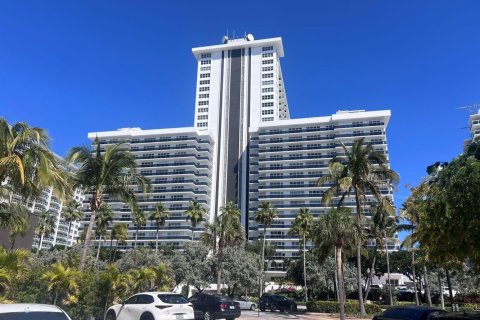 Condo in Fort Lauderdale, Florida, 2 bedrooms  № 2429798