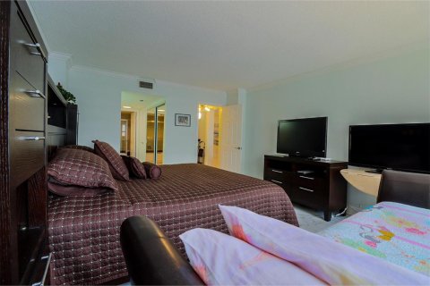 Condo in Fort Lauderdale, Florida, 2 bedrooms  № 2429798 - photo 21