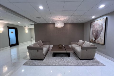Condo in Fort Lauderdale, Florida, 2 bedrooms  № 2429798 - photo 26