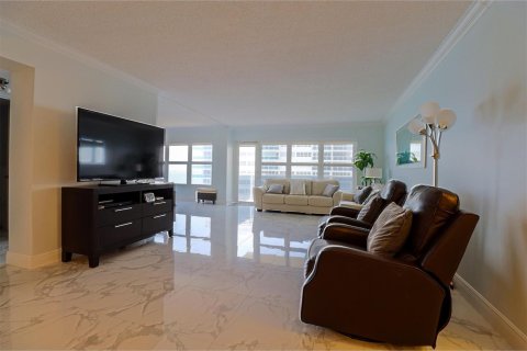 Condo in Fort Lauderdale, Florida, 2 bedrooms  № 2429798 - photo 6