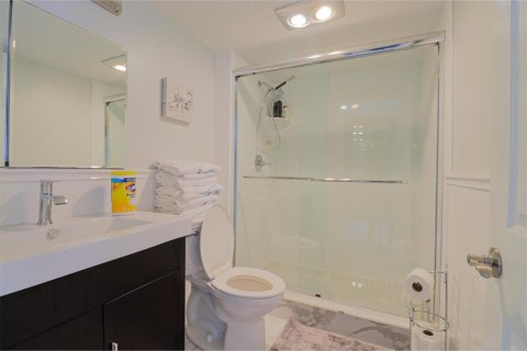 Condo in Fort Lauderdale, Florida, 2 bedrooms  № 2429798 - photo 19