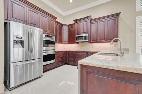 House in Boynton Beach, Florida 4 bedrooms, 256.6 sq.m. № 2185421 - photo 14
