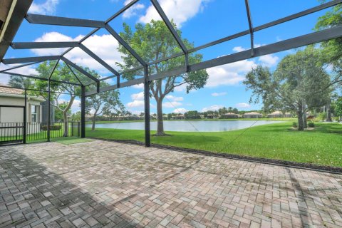 House in Boynton Beach, Florida 4 bedrooms, 256.6 sq.m. № 2185421 - photo 4