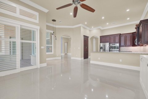 House in Boynton Beach, Florida 4 bedrooms, 256.6 sq.m. № 2185421 - photo 10