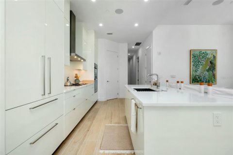 Купить кондоминиум в Сарасота, Флорида 5 комнат, 145.11м2, № 1684460 - фото 14