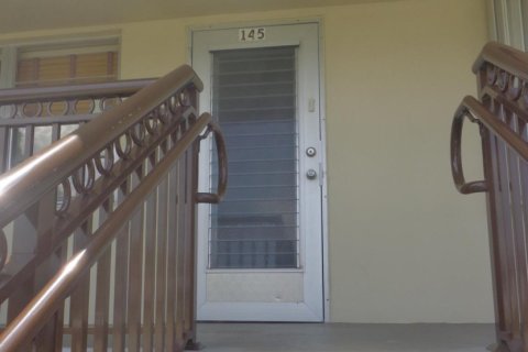 Condo in West Palm Beach, Florida, 1 bedroom  № 1177096 - photo 1