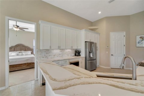 House in Placida, Florida 3 bedrooms, 160.91 sq.m. № 1542220 - photo 27