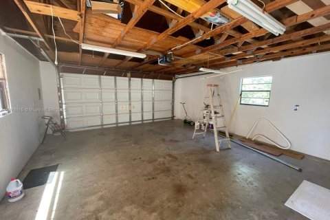 House in St. Lucie, Florida 3 bedrooms, 122.63 sq.m. № 1691955 - photo 2