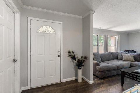 House in Saint Petersburg, Florida 3 bedrooms, 174.01 sq.m. № 1811024 - photo 17