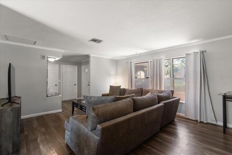 House in Saint Petersburg, Florida 3 bedrooms, 174.01 sq.m. № 1811024 - photo 18