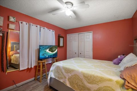 House in Saint Petersburg, Florida 3 bedrooms, 174.01 sq.m. № 1811024 - photo 11