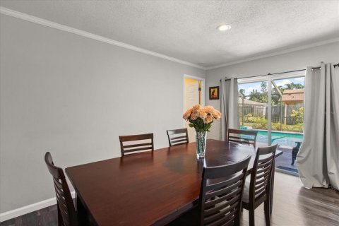 House in Saint Petersburg, Florida 3 bedrooms, 174.01 sq.m. № 1811024 - photo 21