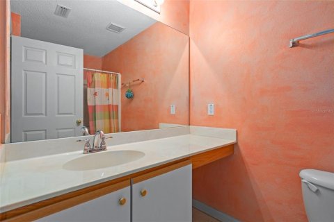 House in Spring Hill, Florida 3 bedrooms, 125.33 sq.m. № 1856693 - photo 20