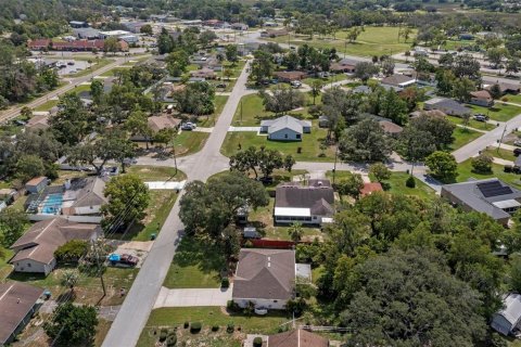 House in Spring Hill, Florida 3 bedrooms, 125.33 sq.m. № 1856693 - photo 30