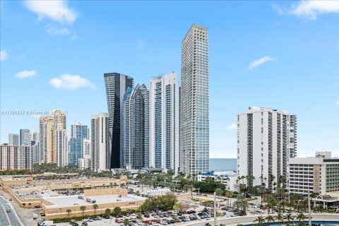 Condo in Sunny Isles Beach, Florida, 3 bedrooms № 2091241 - photo 6