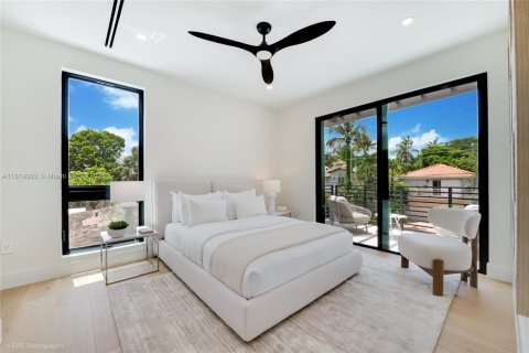 Villa ou maison à vendre à Miami, Floride: 5 chambres, 401.8 m2 № 1777831 - photo 22
