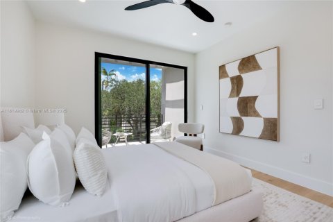 Villa ou maison à vendre à Miami, Floride: 5 chambres, 401.8 m2 № 1777831 - photo 25