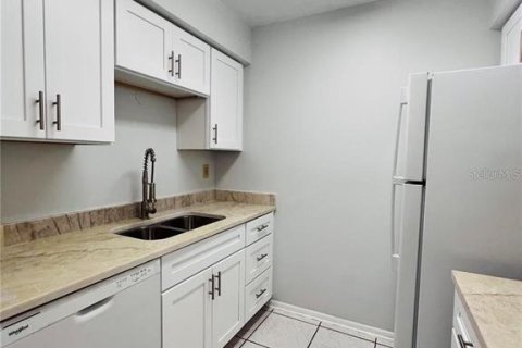 Copropriété à louer à Tampa, Floride: 2 chambres, 84.73 m2 № 2230076 - photo 6
