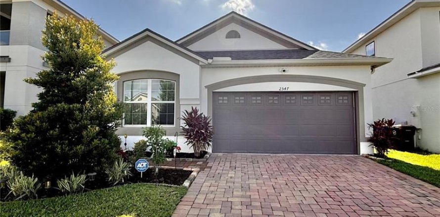 House in Kissimmee, Florida 3 bedrooms, 158.49 sq.m. № 1687545